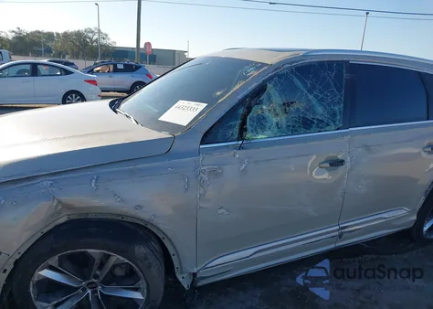 2021 Audi Q7 Prestige 55 Tfsi Quattro Tiptronic from USA, damaged, VIN WA1VXAF72MD036096